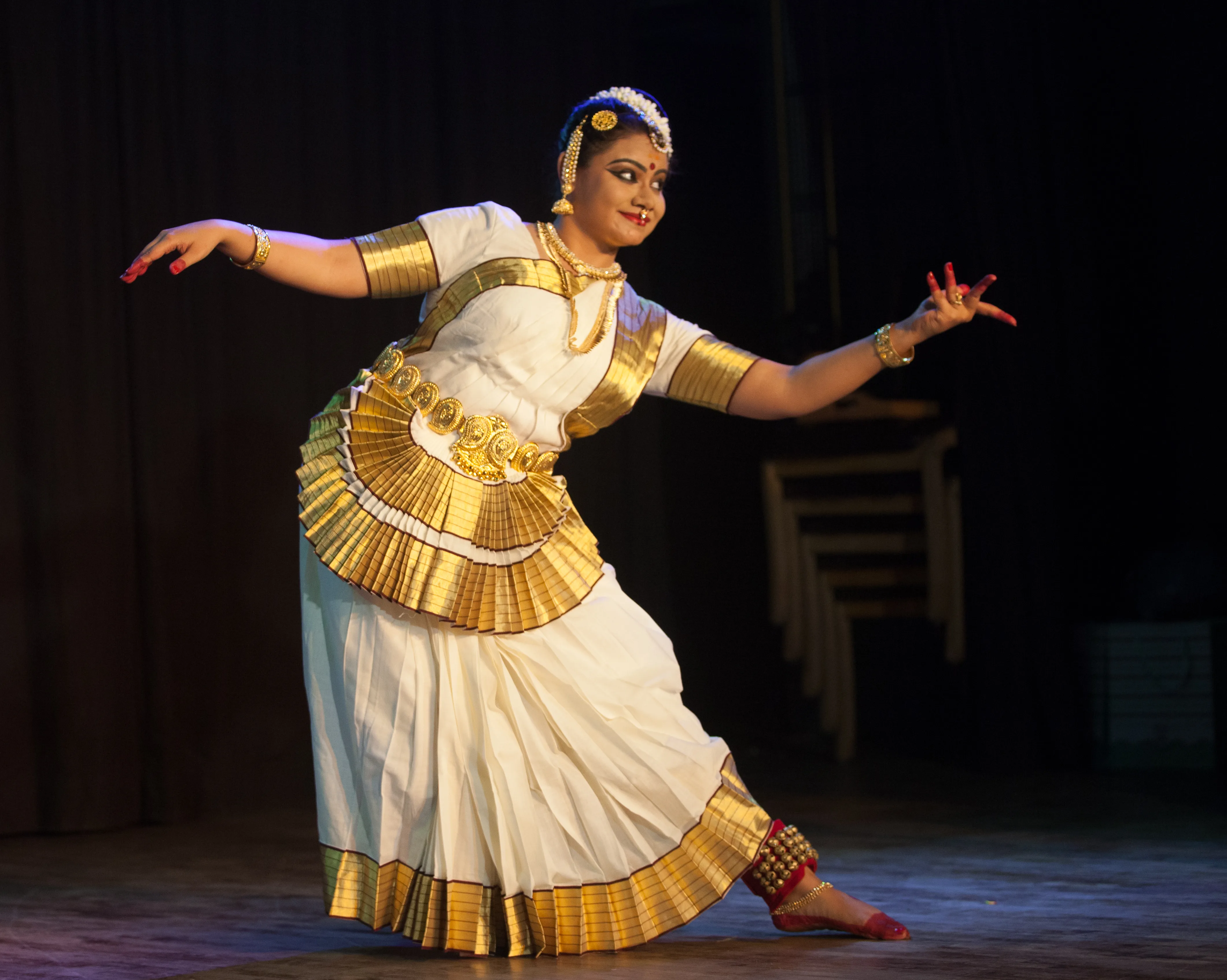 Mohiniyattam Dance Class — Kerala